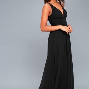 Lulu’s Leading Role Black Maxi Dress Small